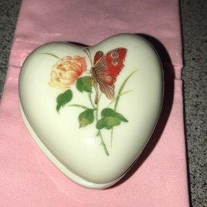 Takahashi SF vintage heart shaped trinket box